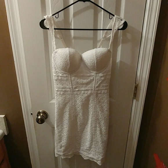 NEW LOW PRICE! Worn Once Guess White Dress - Picture 1 of 3